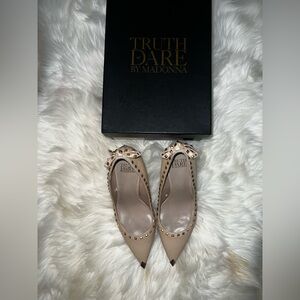 Truth or Date by Madonna Beige Studded Women's Shoes size 8